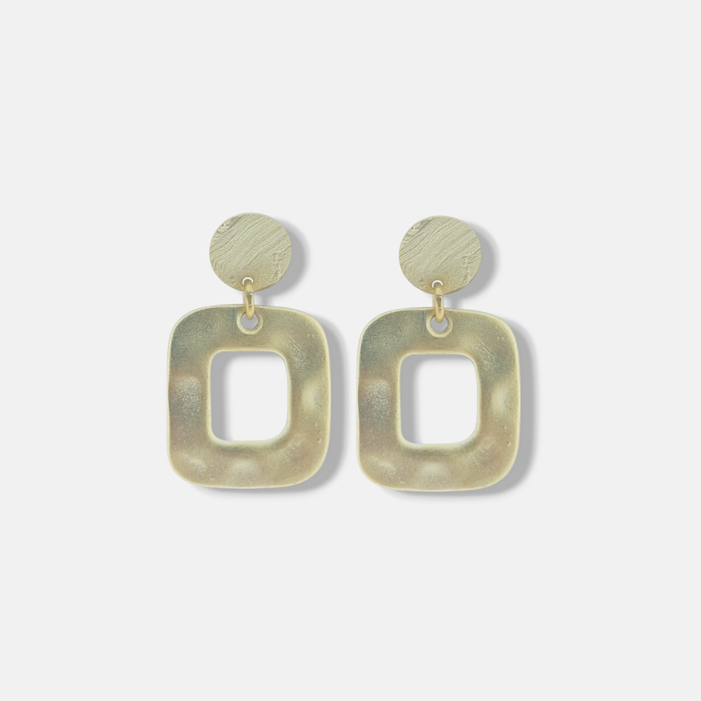 Aros Essential en Dorado Mate Cuadrado irregular