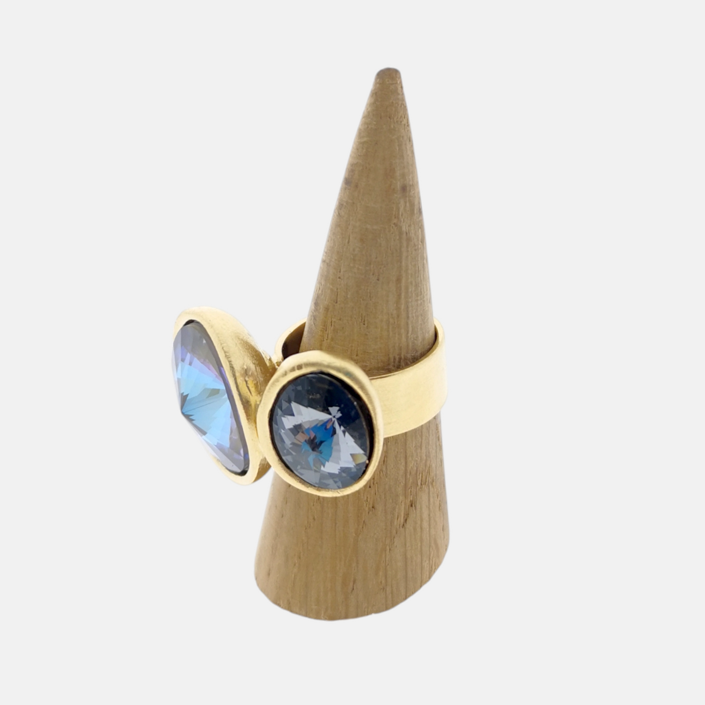 Anillo Dita Dorado Mate con dos Cristales Swarovski en Gris