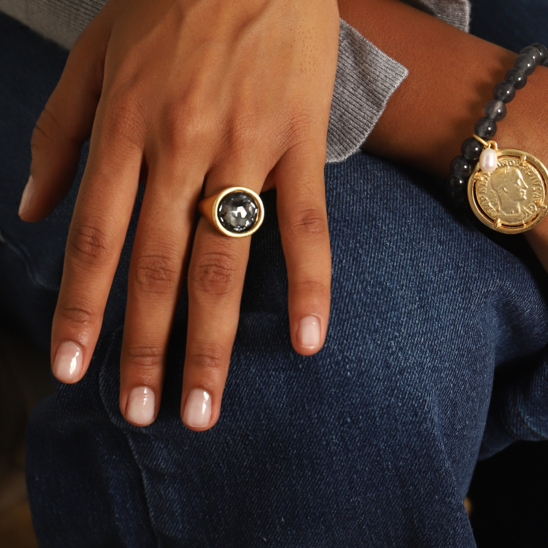 Anillo Dita en Oro Mate con Cristal Swarovski