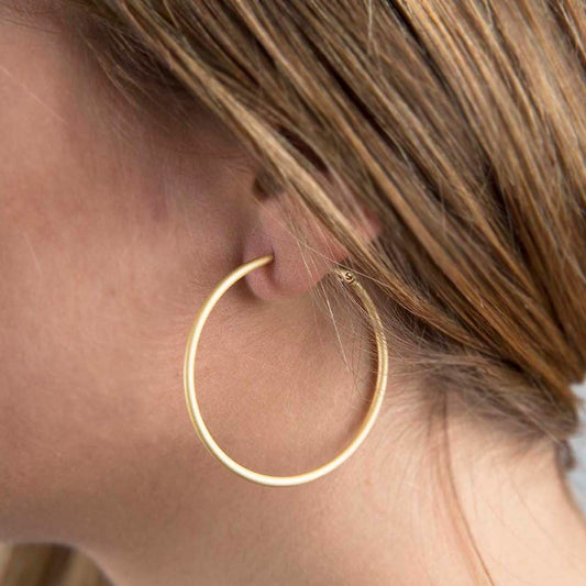 Aros Basic Argolla Grande en Dorado Mate