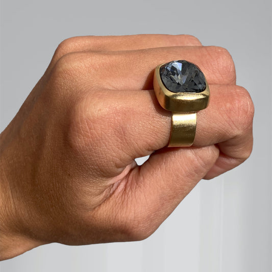 Anillo Dita Chapado en Oro con Cristal Swarovski