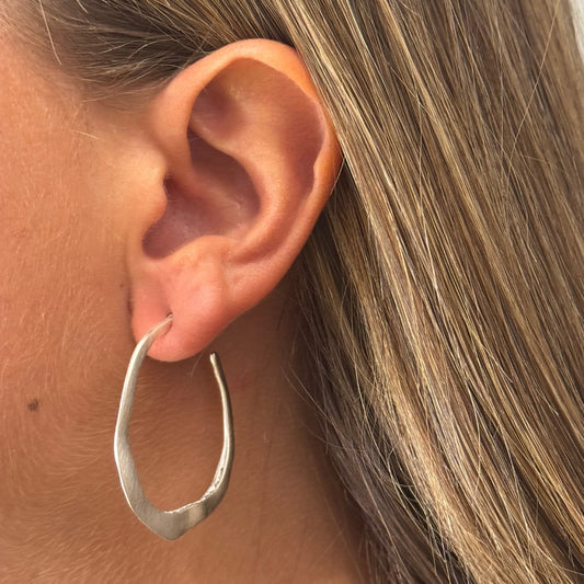 Aros Dita Argolla Plana en Plateado Mate