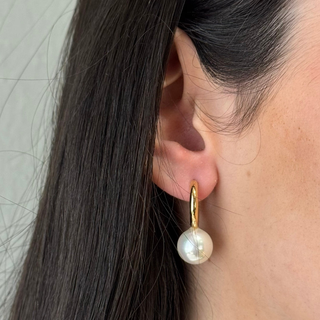 Aros Ceremony en Dorado Brillante con Perla