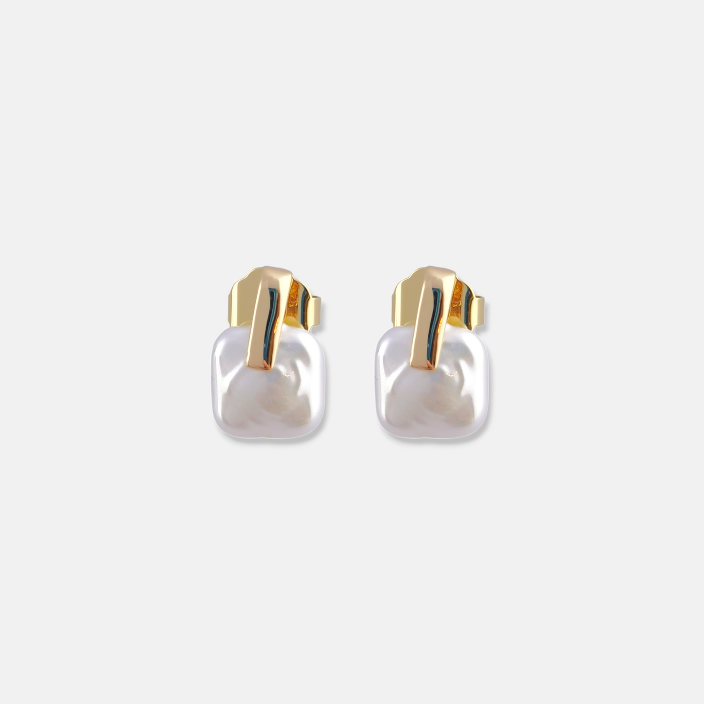 Aros Ceremony Cortos en Dorado Brillante con Perla