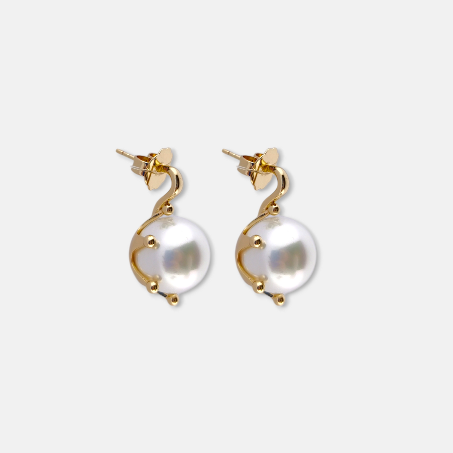 Aros Ceremony Chapado en Oro Brillante con Perla de Cristal