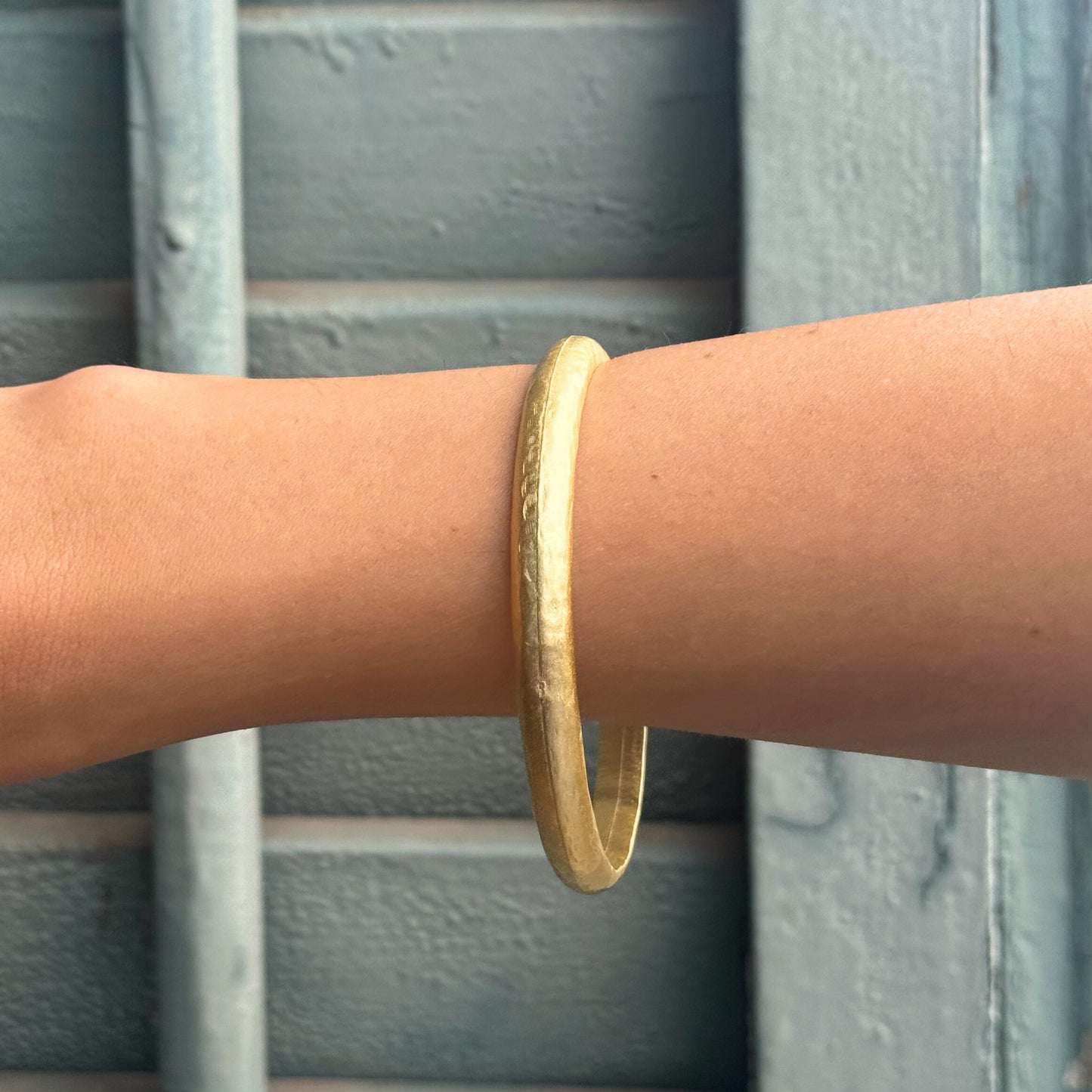 Pulsera esclava Basic en dorado Mate