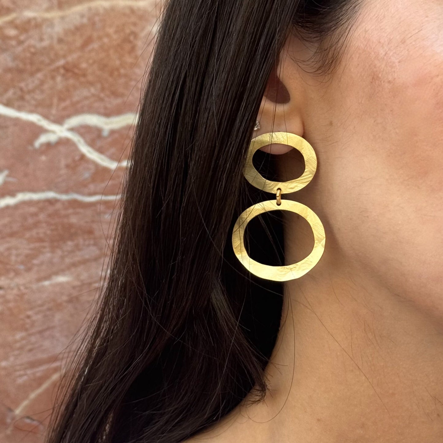 Aros Aire Doble Círculos en Oro Mate