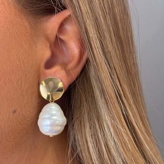 Aros Ceremony con Perla de cristal en Dorado Brillante