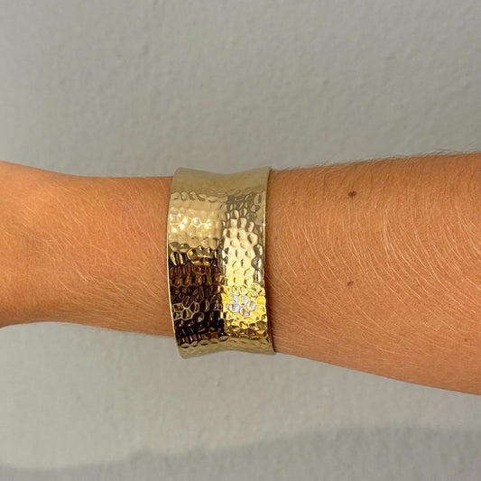 Pulsera Capri Ancha Irregular en Dorado Brillante