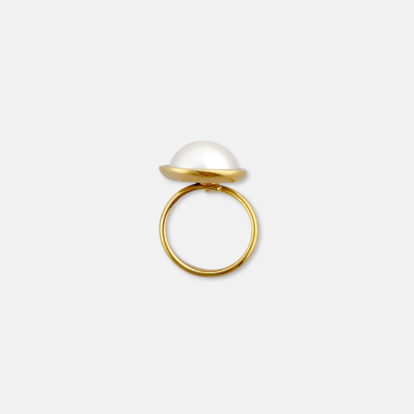 Anillo Dita con Perla en Dorado Mate