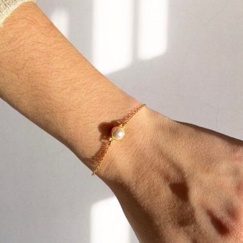 Pulsera Dita en Dorado Brillante y Perla