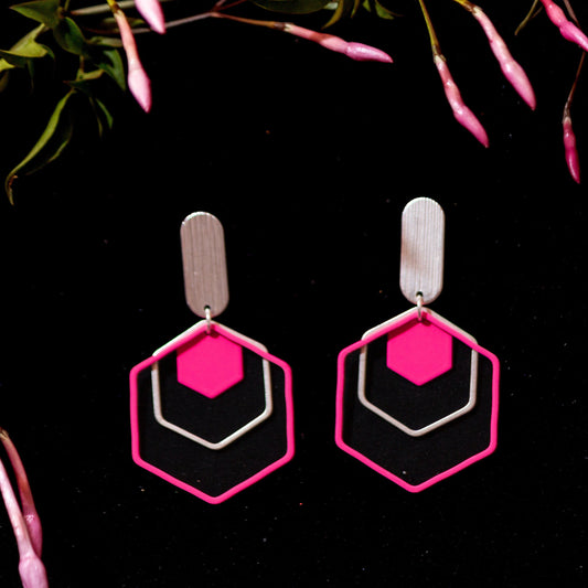 Aros Trío de Hexágonos en Fucsia y Plateado