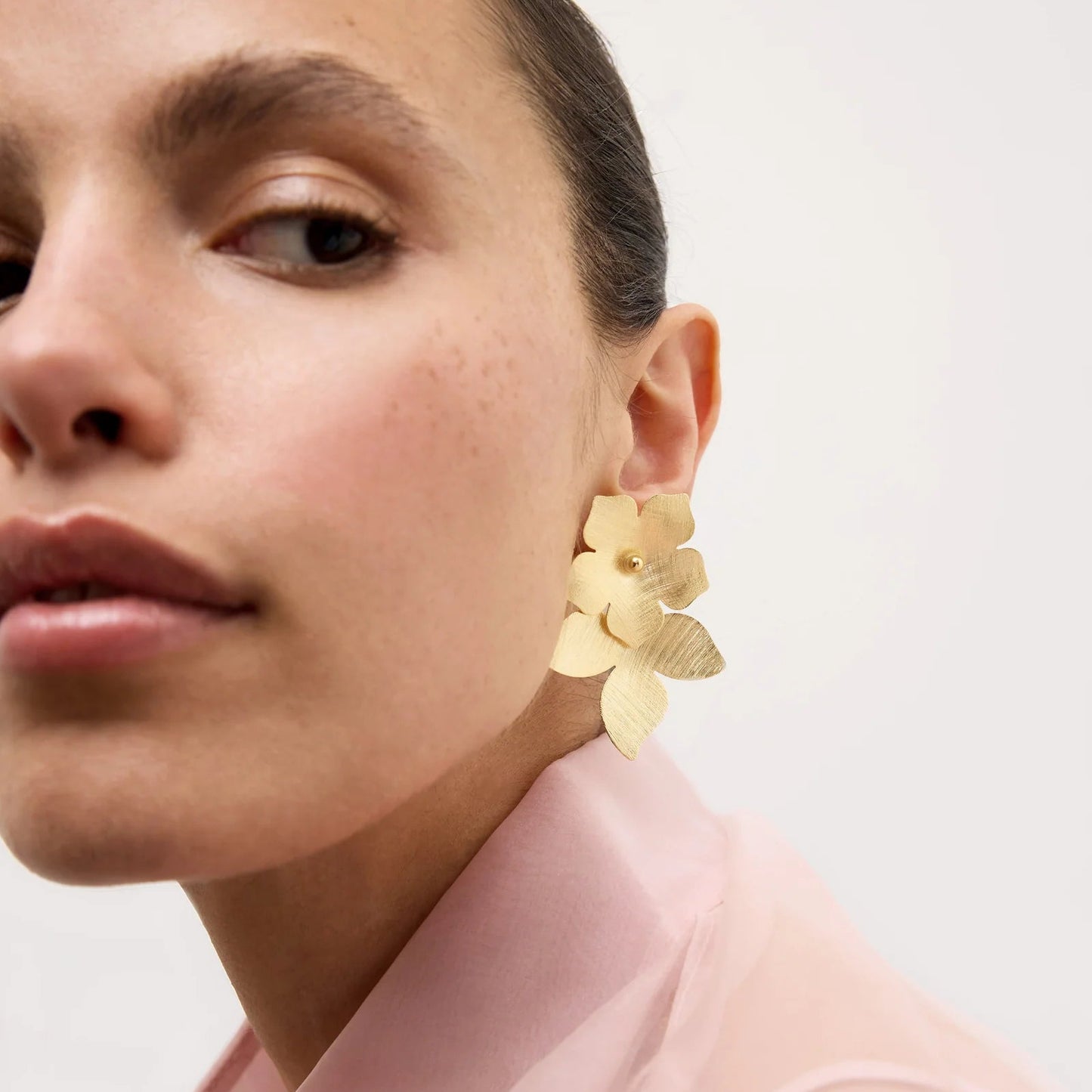 Aros Vinca y Magnolia Dorados