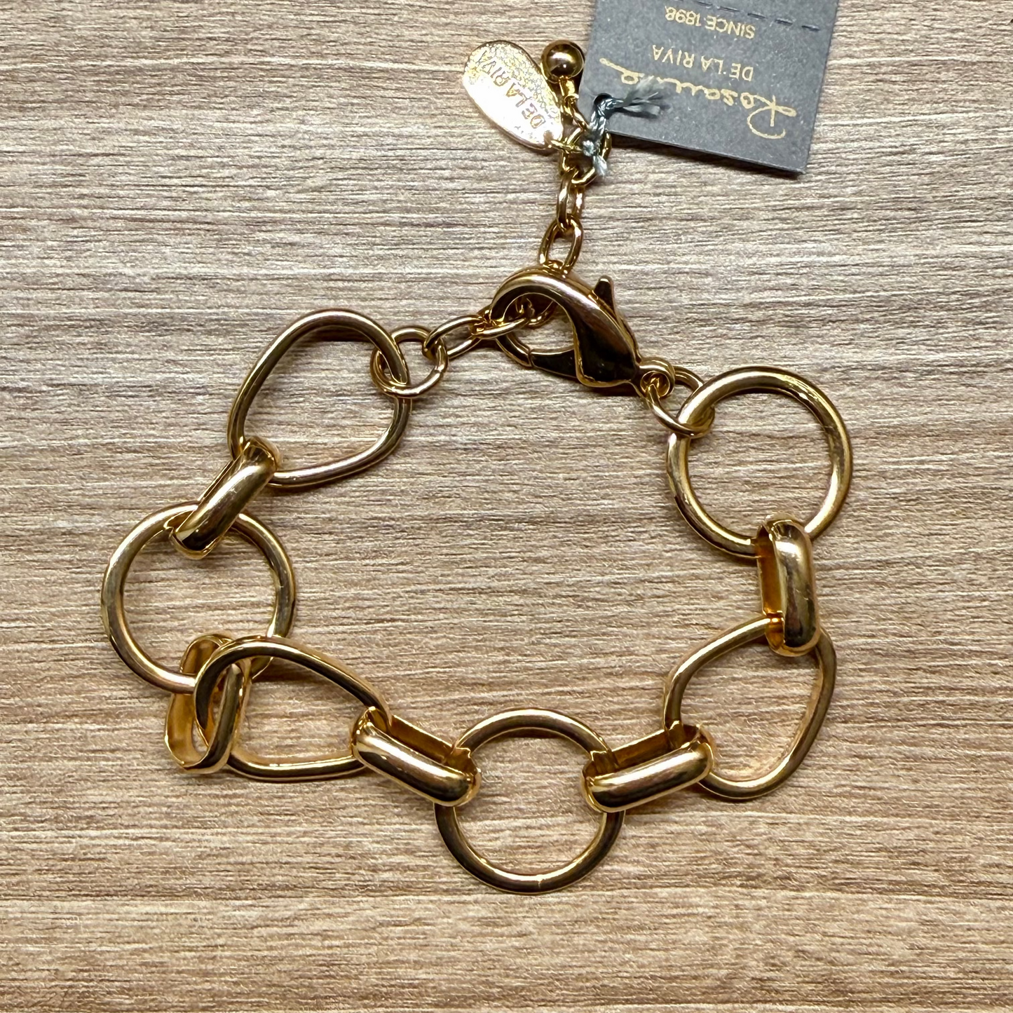 Pulsera Capri en Dorado Brillante y Cadenas