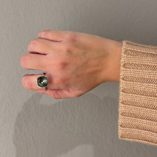Anillo Dita en Plata Mate con Cristal Swarovski Black Diamond