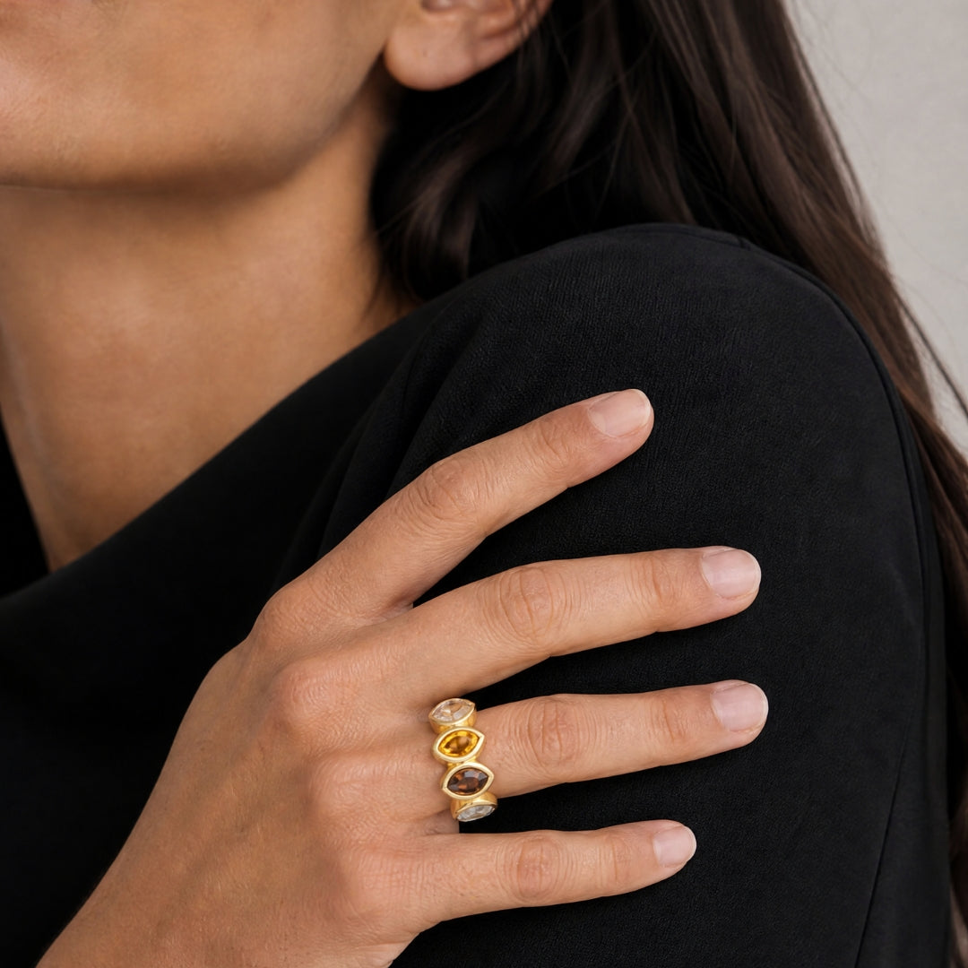 Anillo Dita Dorado Mate con Cristales Swarovski