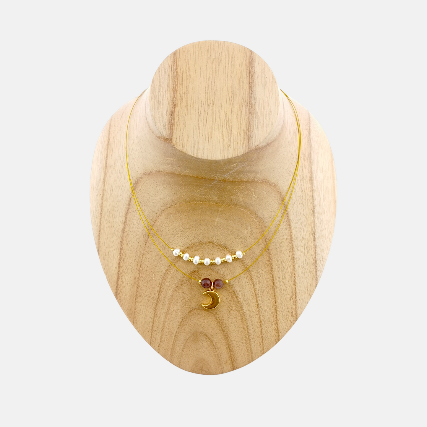 Collar Marais Doble en Dorado Brillante con Piedras, Perlas y Luna