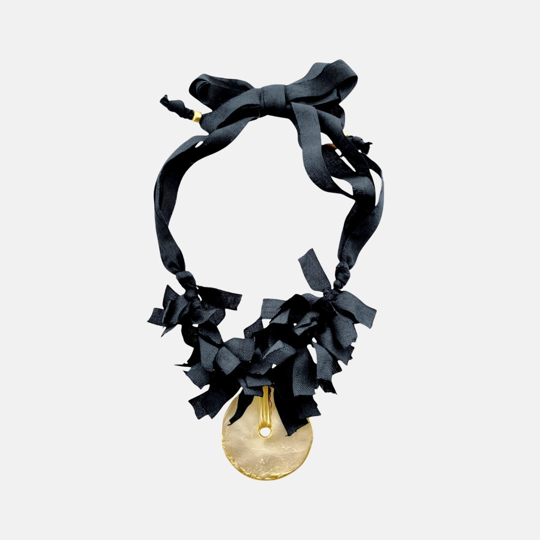 Collar Origins con Cinta y Adorno Dorado Mate