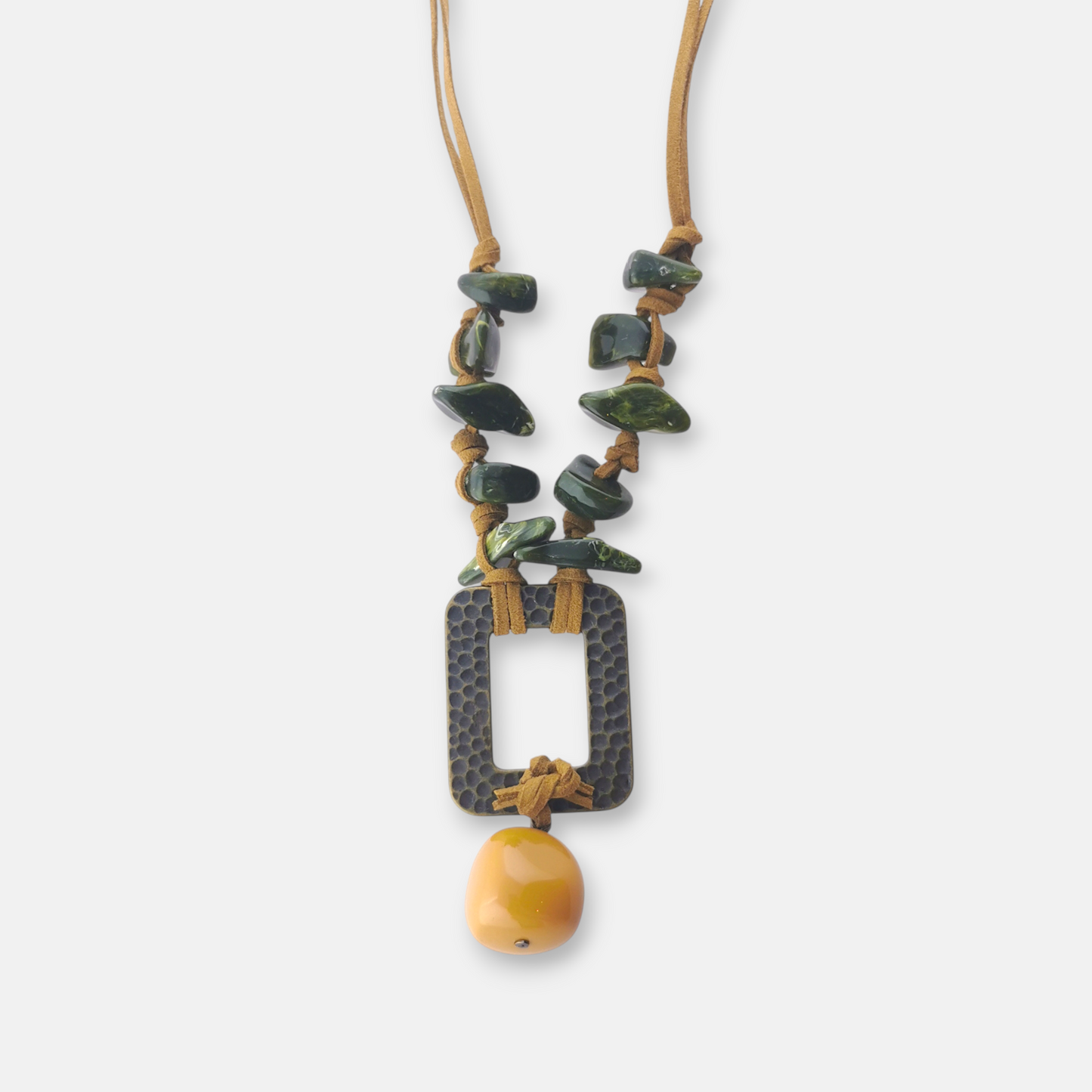 Collar Boho Largo Cordón Verde y Dorado Viejo