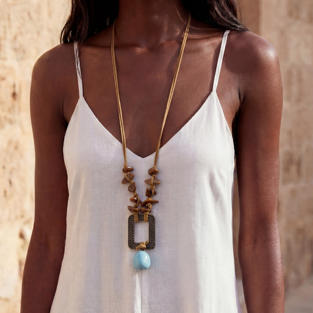 Collar Boho Largo Cordón Café y Dorado Viejo