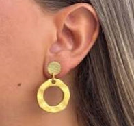 Aros Dita Círculo Irregular en Dorado Mate